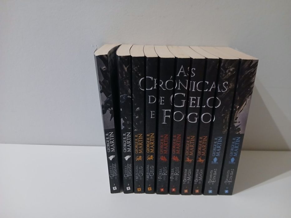 Coleção de livros As Crónicas de Gelo e Fogo