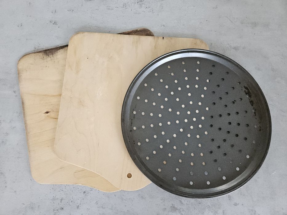 Zestaw do wypieku pizzy, blaszka + 2 łopatki