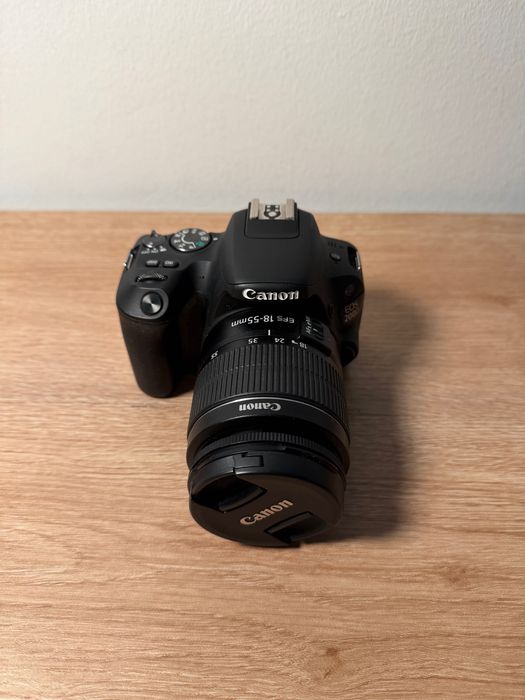 Câmara Canon EOS 200D – Kit completo