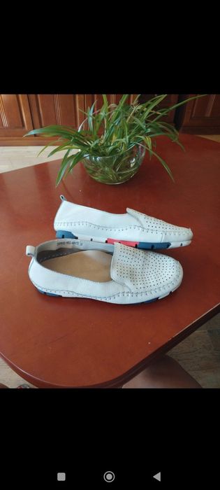 Buty mokasyny biale