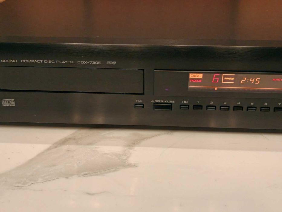 YAMAHA CDX - 730 E RS - Wysoki model ! Znakomity odtwarzacz CD
