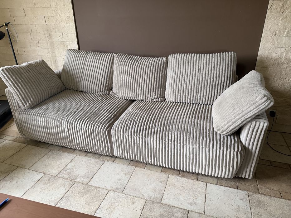 Sofa kanapa Espania z funkcją spania kremowa