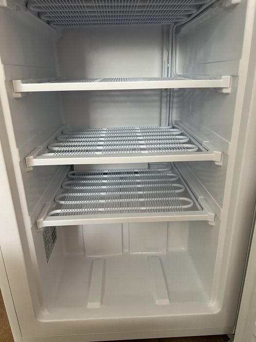 Морозильна камера капельна whirlpool