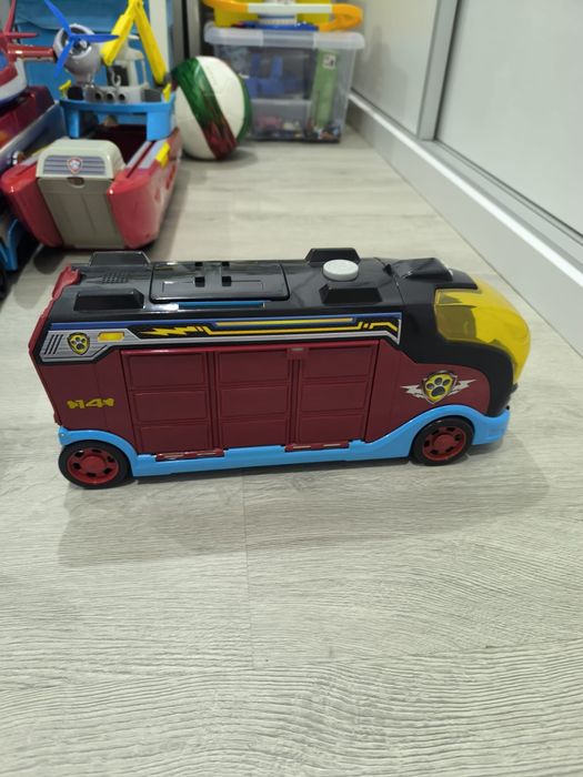 Conjunto de vários veículos da Patrulha Pata