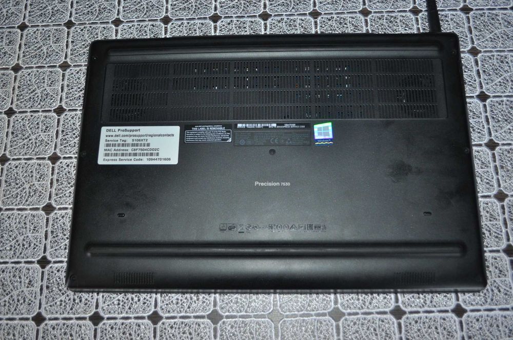 DELL PRECISION 7530 Core i7-8750H 32GB FHD nVidia Quadro P3200 6Gb