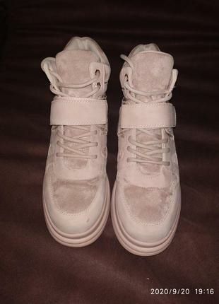 Демісезонні кросівки на платформі