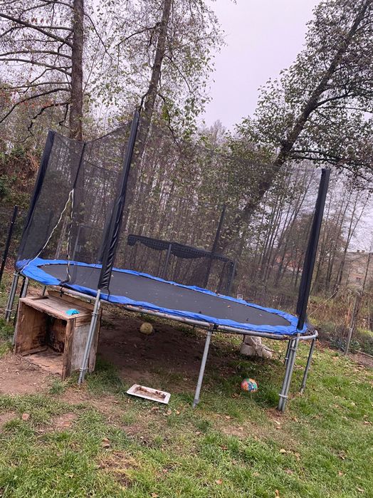 Duża trampolina do skakania