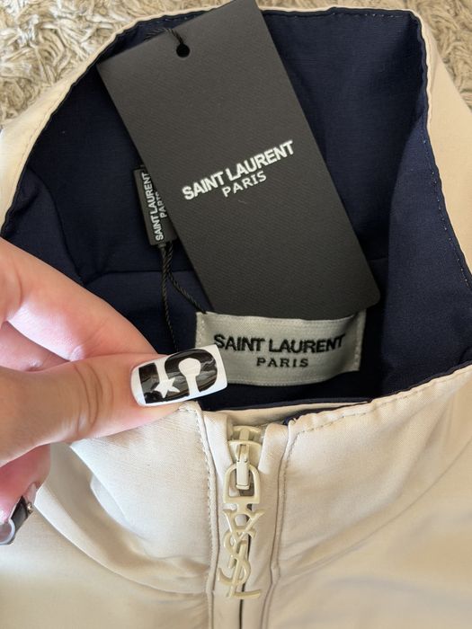 Бежева вітровка Yves Saint Laurent