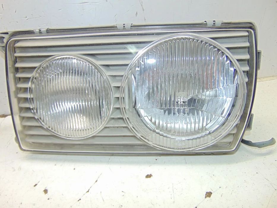 Mercedes W123 faróis