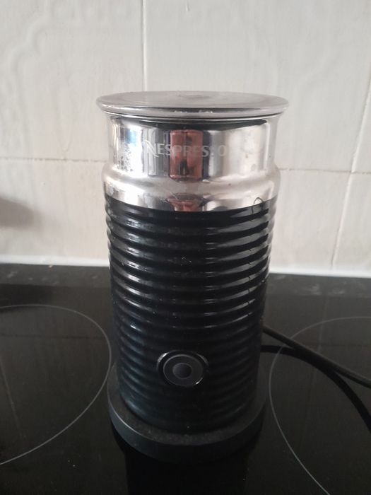 Espumador de Leite Nespresso (Quente e Frio)