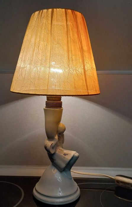 Lampka PRL, Ćmielów
