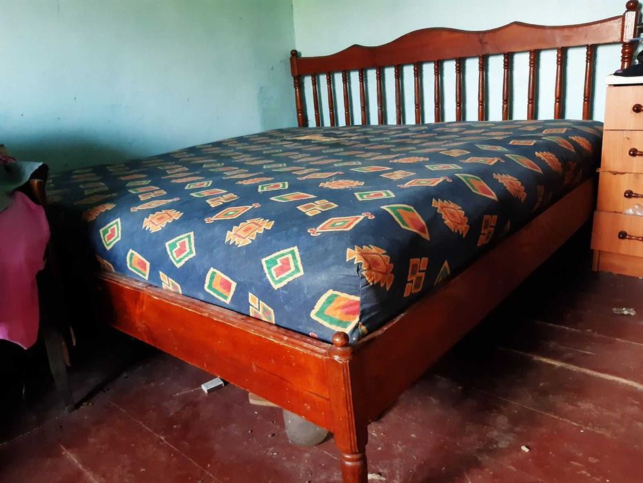 Ліжко двоспальне з матрацом вживане 190×200 см