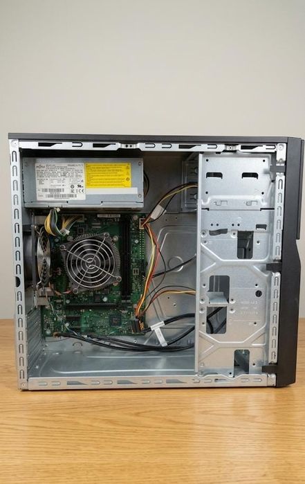 Computador de mesa Fujitsu P420