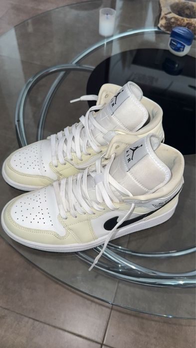 Jordan One branco,preto, bege