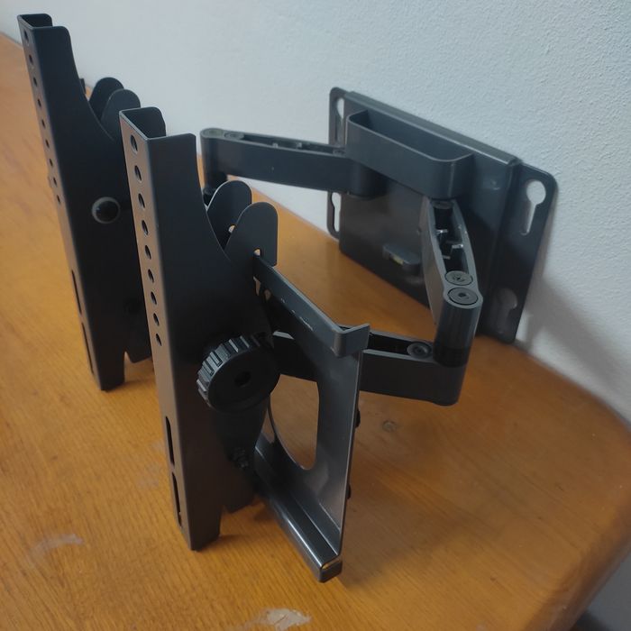 Suporte universal e articulável para tv