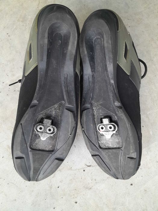 Sapatos de encaixe