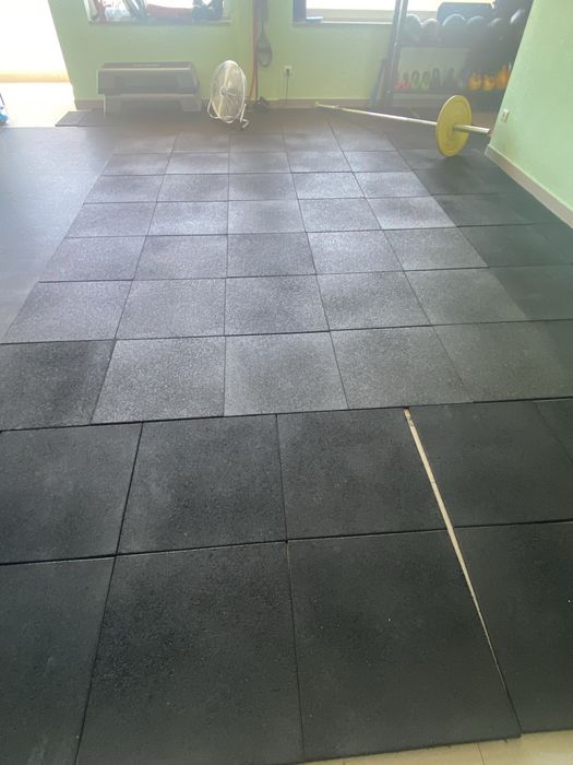 Piso ginasio 50x50cm Tatami e Borracha 15mm