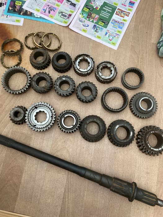 Вторичный вал ГАЗ,РАФ,шестерни,оригинал,СССР