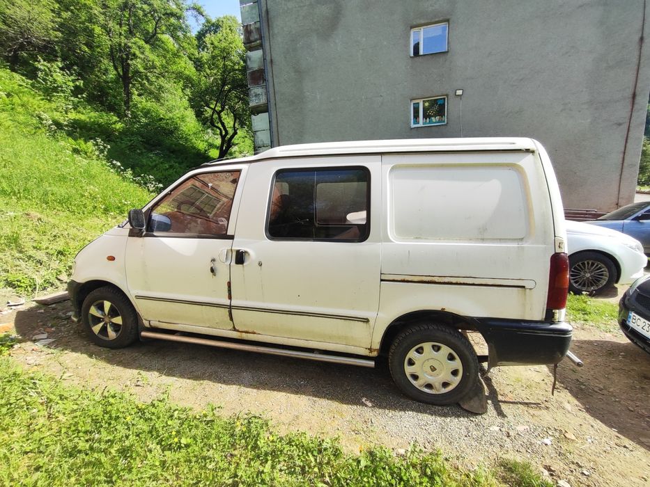 Nissan vanetto cargo 2,3 DISEL 1995