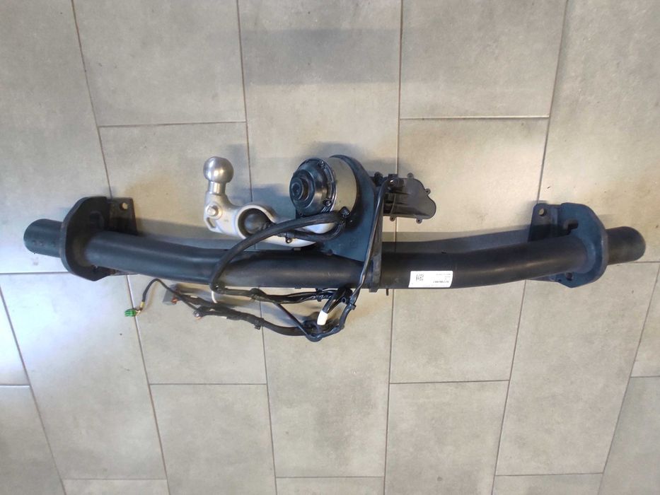 Oryginalny elektryczny Hak holowniczy Volvo XC60 Il