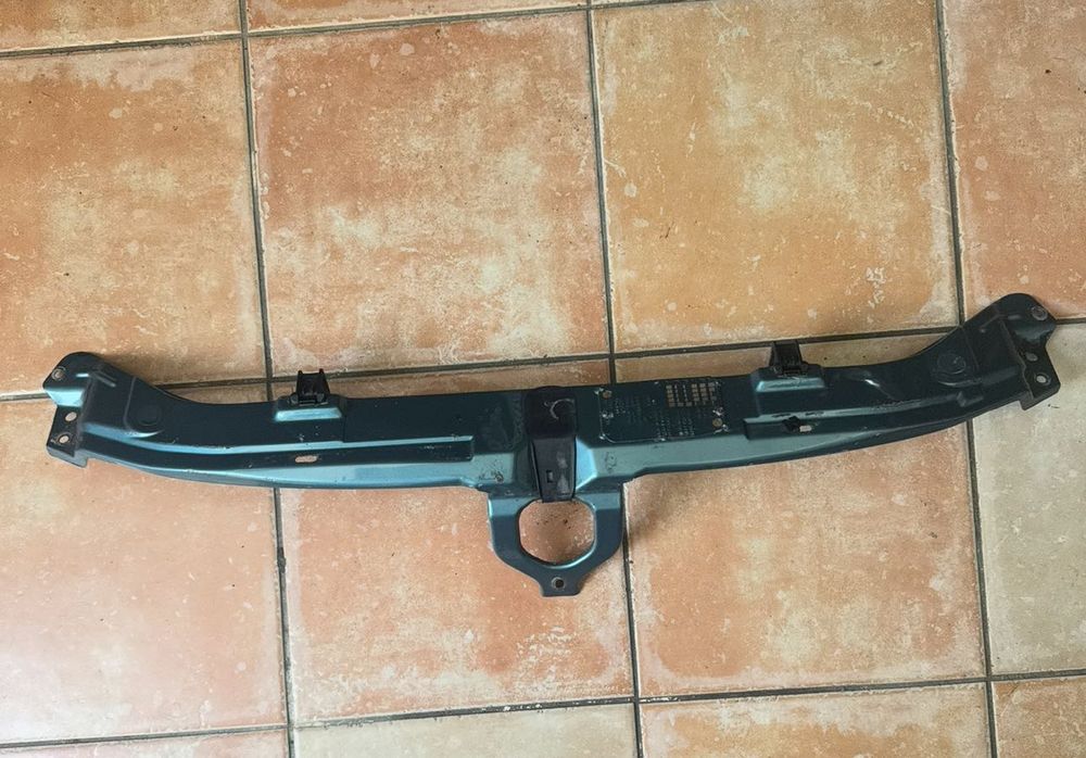 Travessa frente chapa Mercedes E Class W210