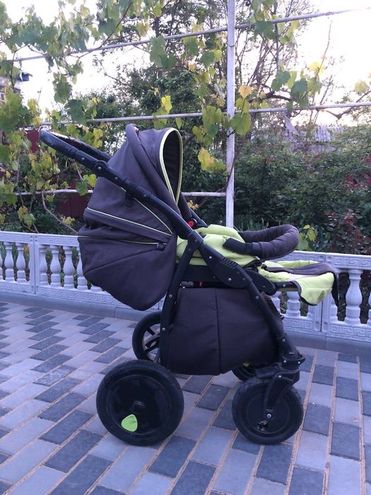 Продам коляску..