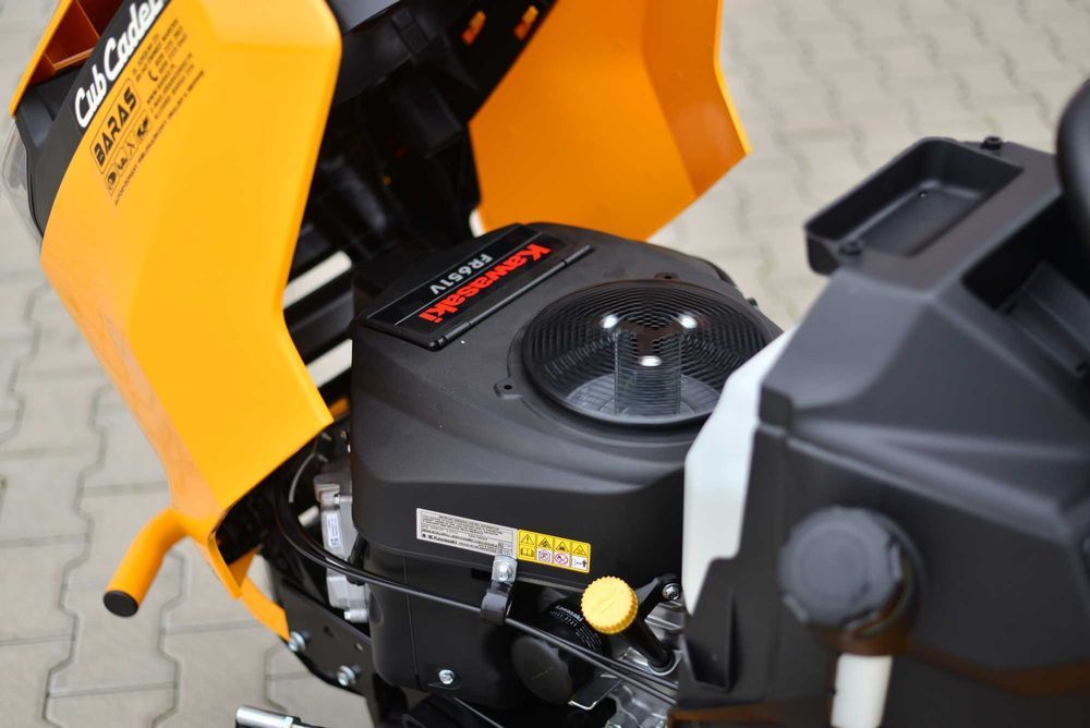 Traktor kosiarka Cub Cadet XT2 QR106 2 Cylindry Zamiatarka Tielburger