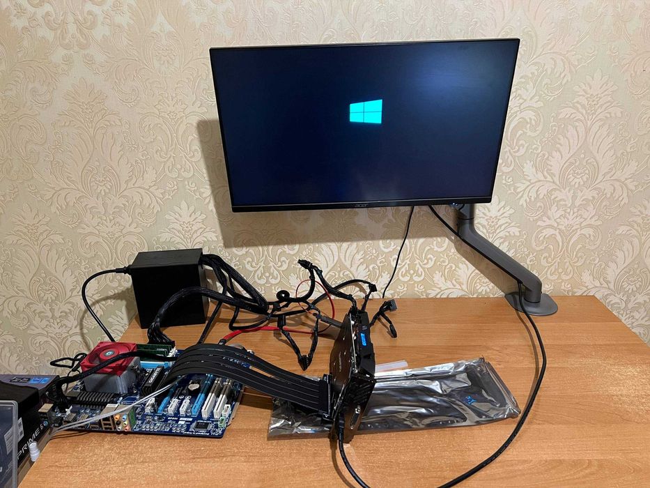 Райзер  CORSAIR Premium PCIe 3.0 x16 Extension Cable 300мм