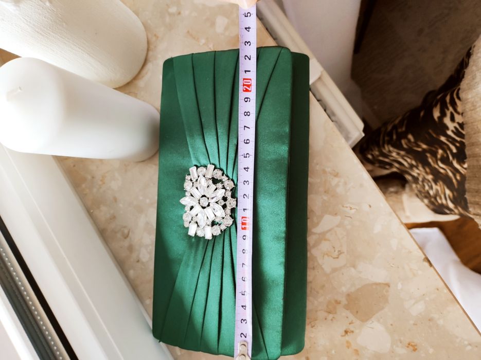 Satynowa kopertówka