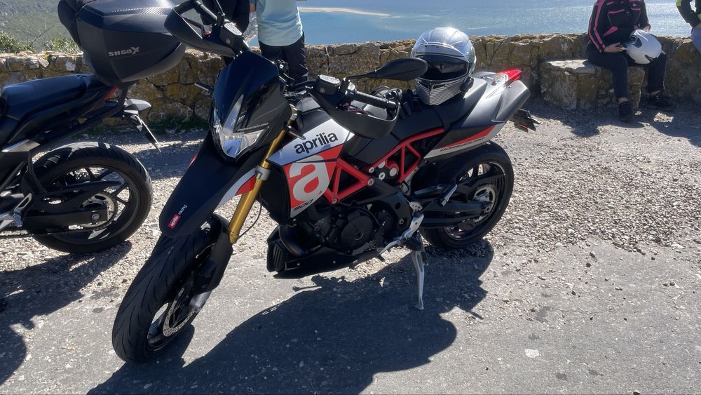 Aprilia Dorsoduro 900cc. (Carta A2)