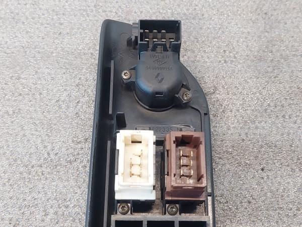 Comando / botão / interruptor vidros frente esquerdo RENAULT Laguna I