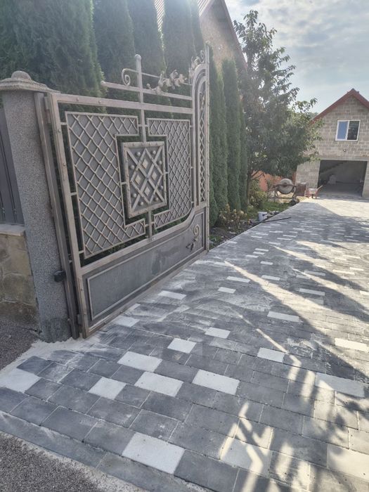 Укладання бруківки