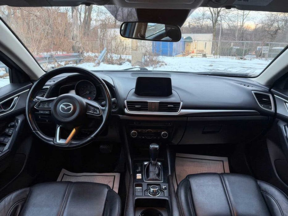 Mazda 3 i Grand Touring      2016