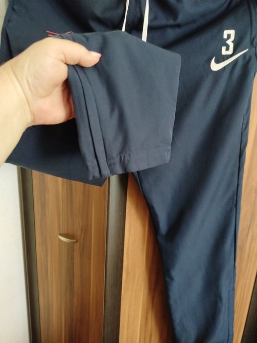 Spodnie dresowe męskie Nike rozmiar L stan idealny