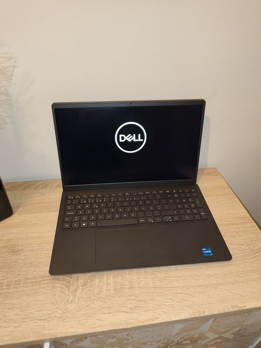 Portátil Dell Vostro 15 3510 i5 (11 Geração)