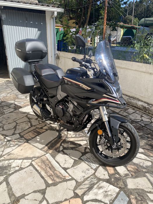 Mota só com 7300 kms! Oportunidade