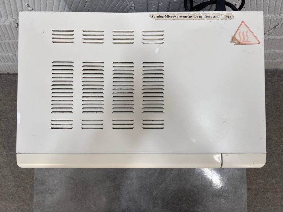 Мікрохвильовка Premiere 16л 700Вт з грилем, гарантія 6 місяців, б/у