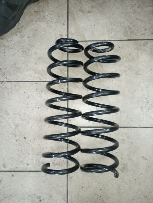 Пружина перед мерседес 211 стан супер 1000грн пара