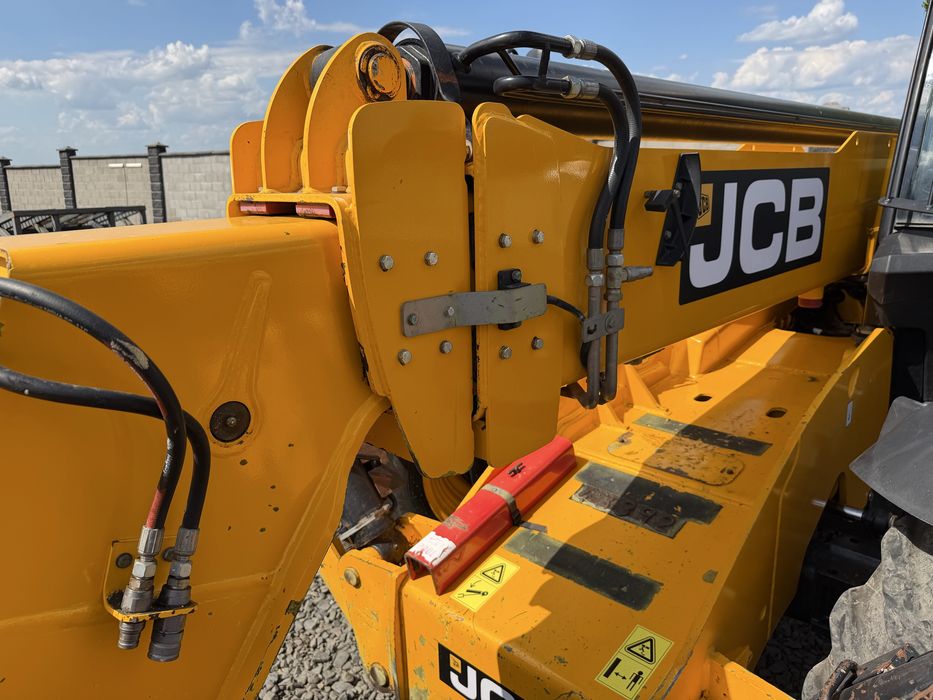 JCB 535-140 погрущик manitou
