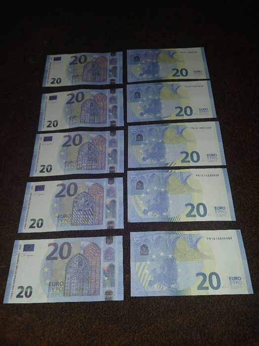 10 Notas 20€ tamanho real