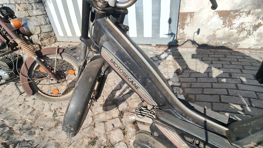 Motorisadas 51 black