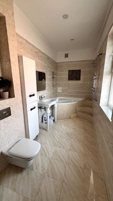Будинок 220м2. В 20 хв на авто до центру  Львова  Підрясне