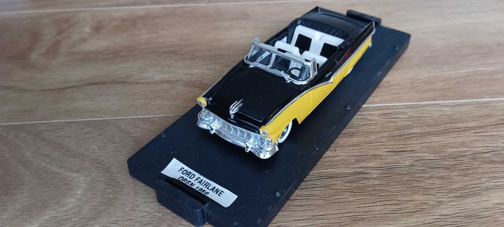 Ford Fairlane Open 1956 1/43 VITESSE