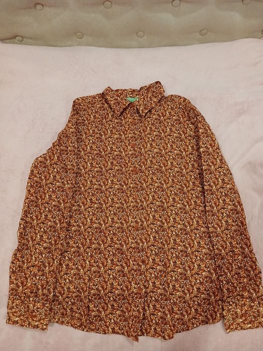 Стильна сорочка.