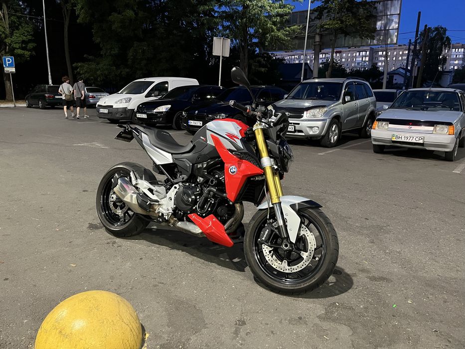 F900R BMW 2019 street