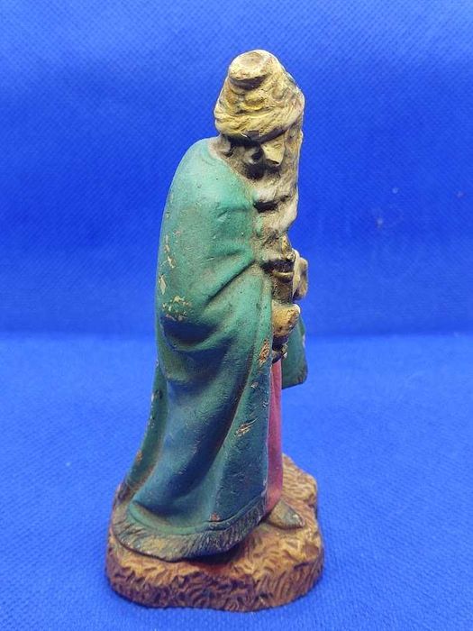 Pequena estatueta antiga do Rei Mago Gaspar