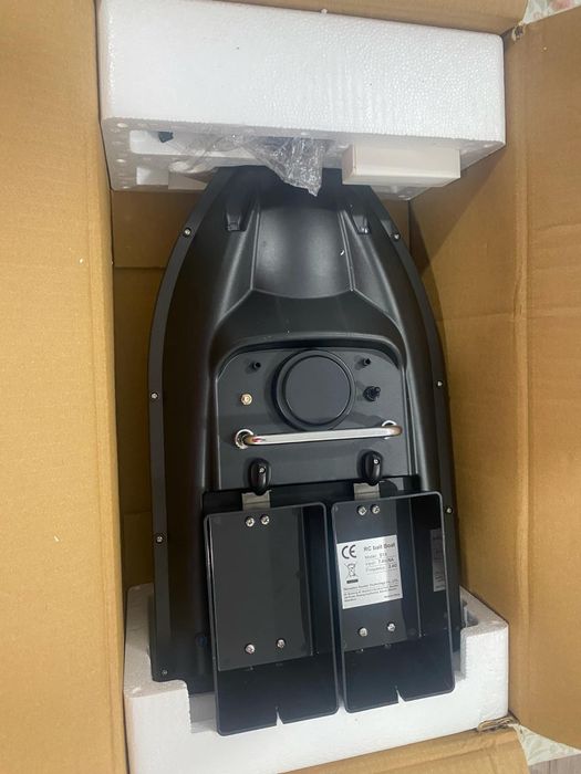 Barco para transporte de engodo 2 depósitos bateria 5200 mah 300-500m