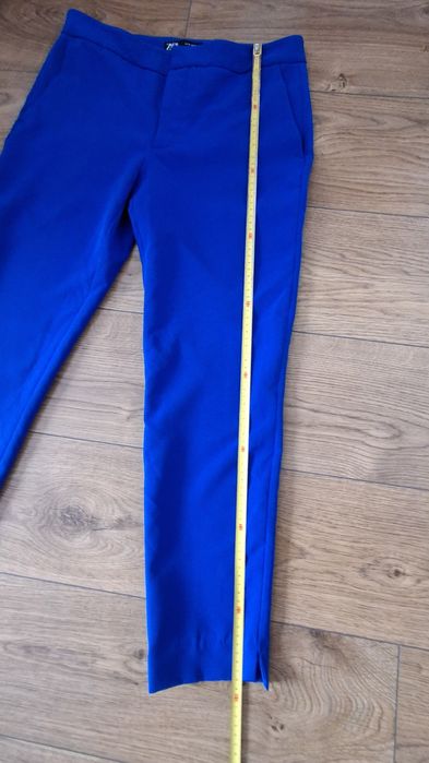 Spodnie chinosy Zara