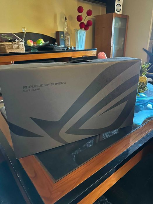 Asus Rog Zephyrus G14 Ryzen | 9 8945HS | RTX™ 4070 | 32GB DDR5 6400Mhz | 1TB SSD