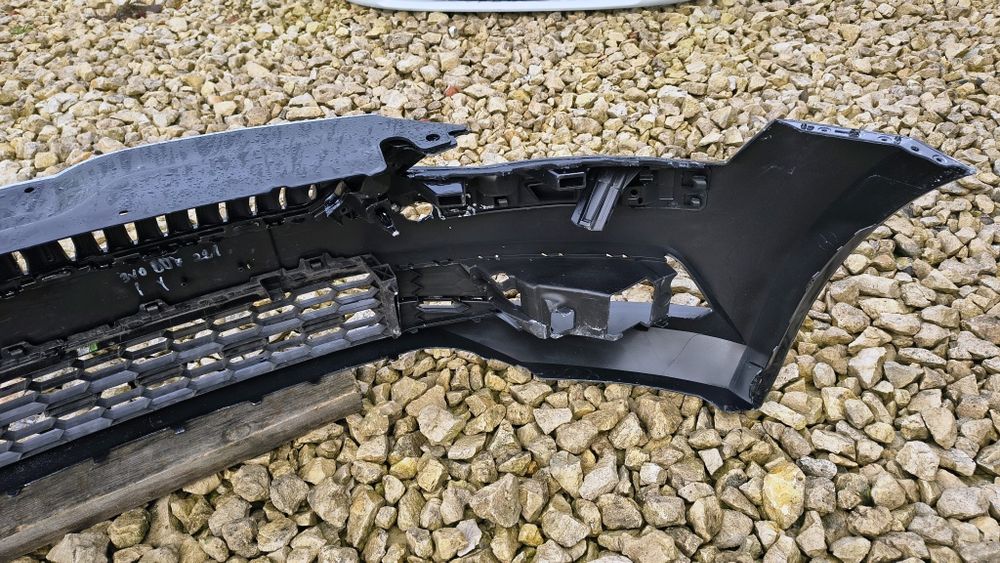 Zderzak przedni SPRYSKI Skoda Superb 3 III 3V 3V0 15- przedlift LF9R